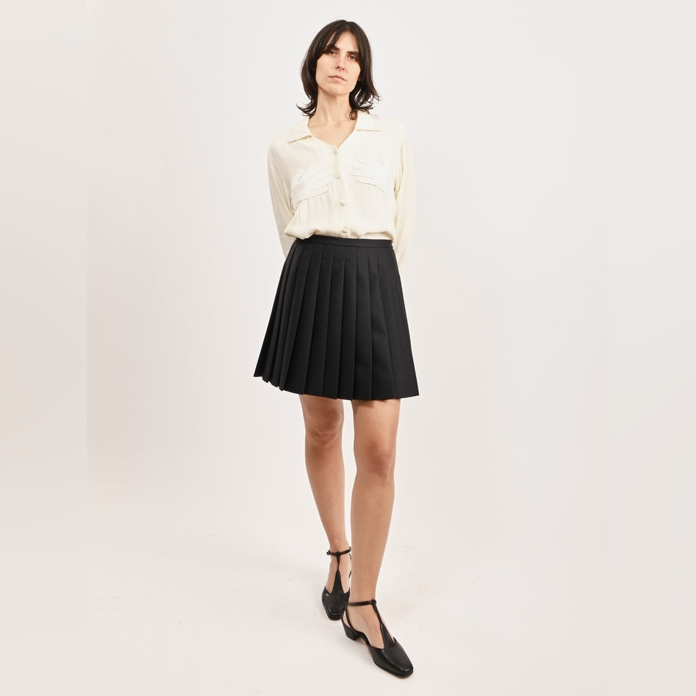 Stunning Vintage VTG 90s Black Pleated Skirt 100% Wool by Banana Republic